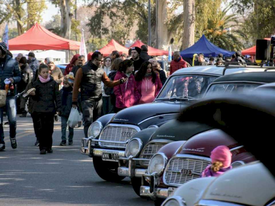 ex-combatientes-con-su-chocolate,-la-gastronomia-y-el-detail-dijeron-presente-en-la-expo-de-autos-y-motos 