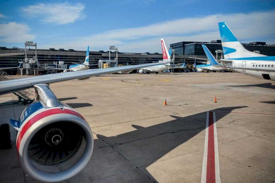 golpe-a-aerolineas-argentinas:-el-gobierno-desregulo-la-actividad-aerocomercial