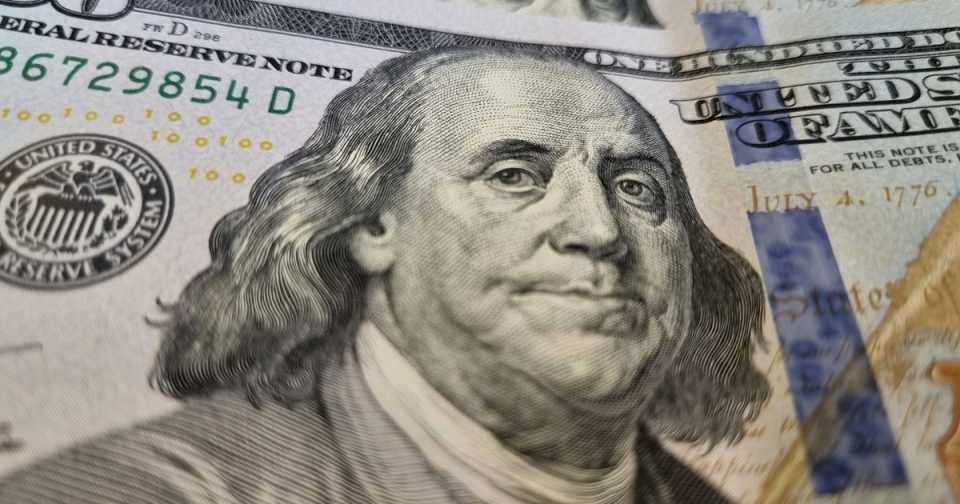 El dólar blue se dispara y la brecha roza el 60%, el nivel más alto en lo que va de la gestión de Javier Milei