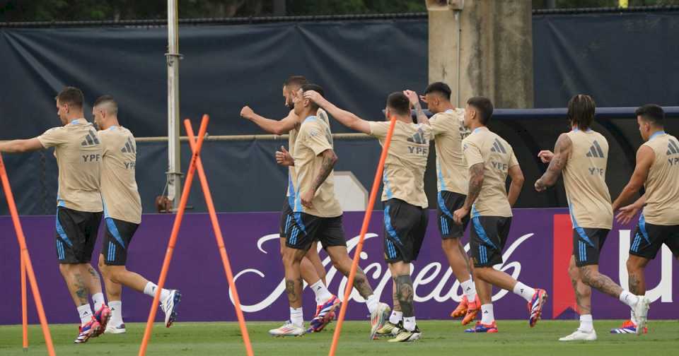 todo-lo-que-dejo-el-entrenamiento-de-la-seleccion-en-miami:-scaloni-conto-con-los-26-jugadores-de-cara-a-la-final-de-la-copa-america