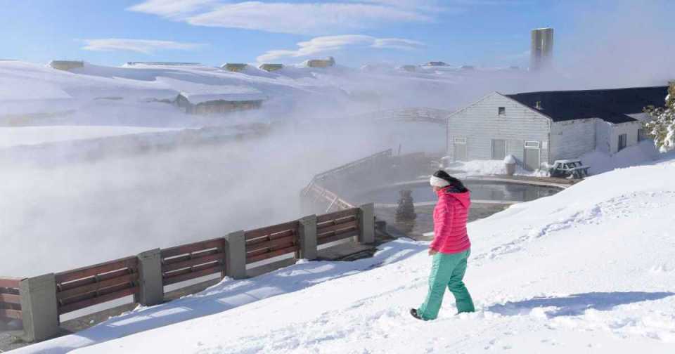 de-caviahue-a-copahue:-nieve-y-termas-en-la-joya-de-la-patagonia-que-ofrece-experiencias-increibles-en-las-vacaciones-de-invienro