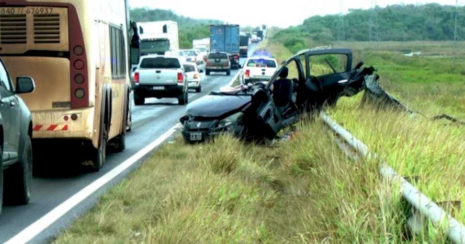 otra-tragedia-en-la-ruta-14:-cinco-muertos-de-una-misma-familia-por-un-choque-brutal