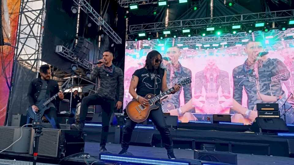 video:-«load»-con-el-mejor-hard-rock-en-el-patio-de-provincias