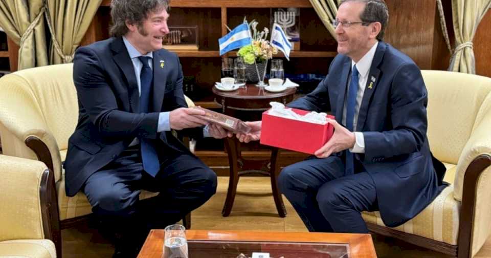 El presidente israelí agradeció a sus colegas de Argentina, Uruguay y Paraguay por participar del homenaje a las víctimas de la AMIA