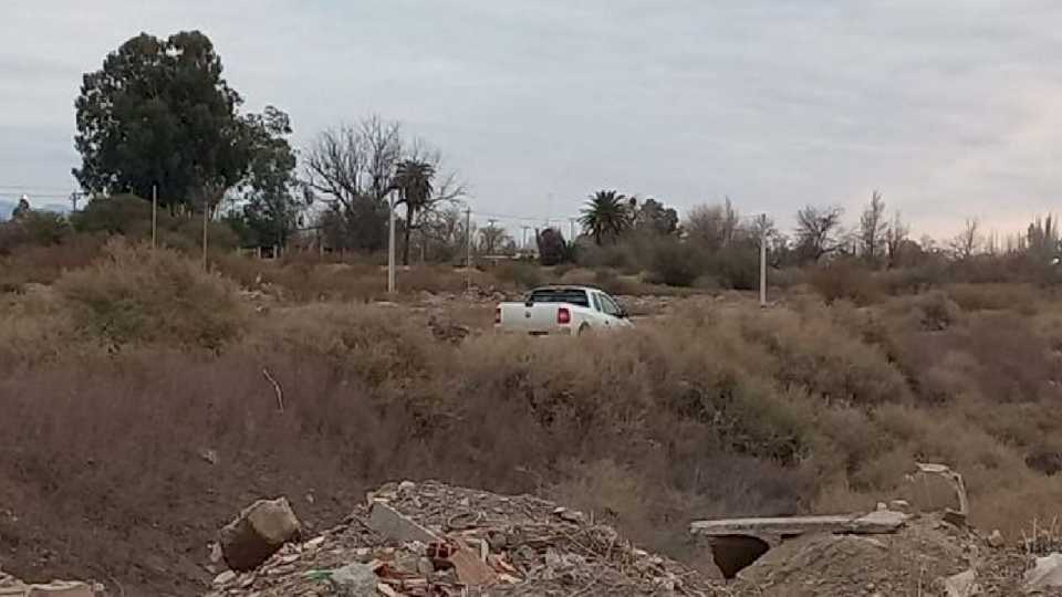 le-robaron-una-camioneta-en-caucete-y-aparecio-en-las-vias-del-tren