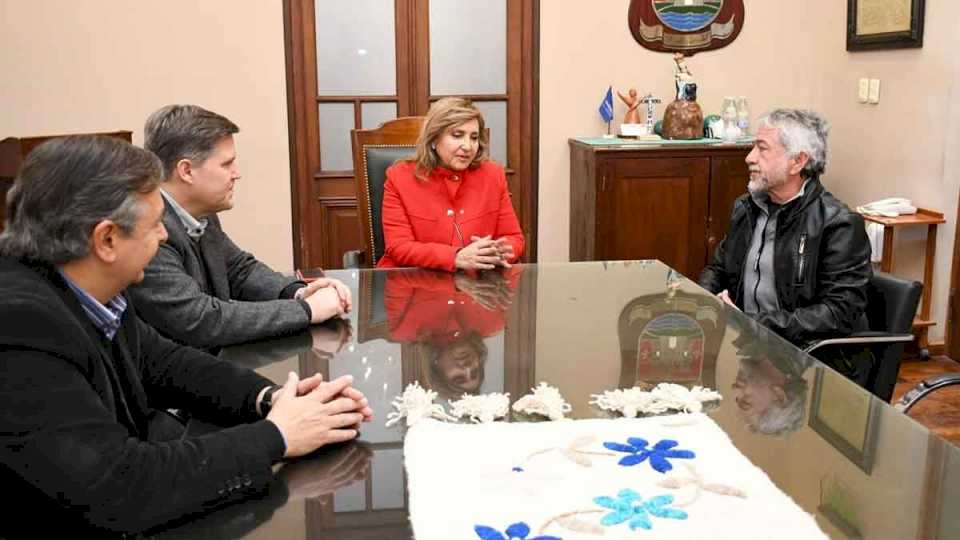 la-intendente-norma-fuentes-recibio-la-visita-de-su-par-riojano