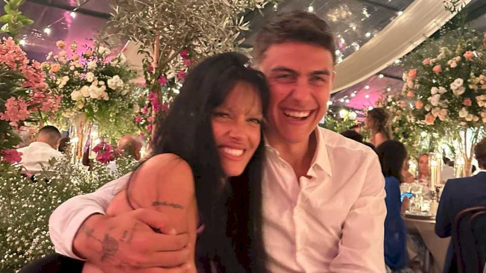 oriana-sabatini-mostro-el-diseno-de-las-alianzas-que-eligieron-con-paulo-dybala-para-su-casamiento