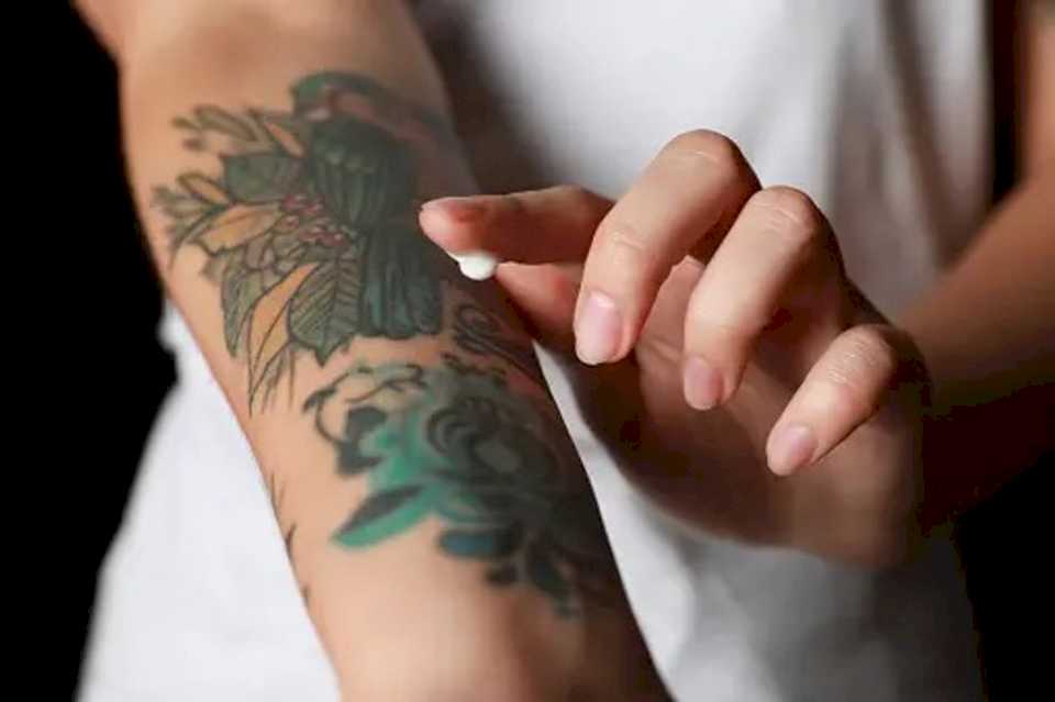 tatuajes:-alertan-sobre-posibles-riesgos-para-la-salud,-¿como-cuidar-la-piel?