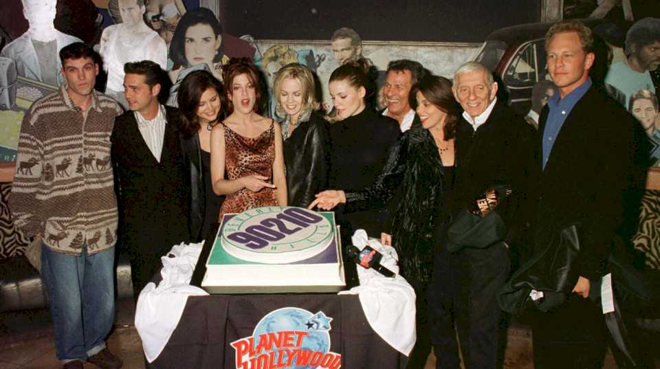 las-tragicas-muertes-de-los-protagonistas-de-“beverly-hills-90210”,-una-serie-signada-por-las-peleas-internas