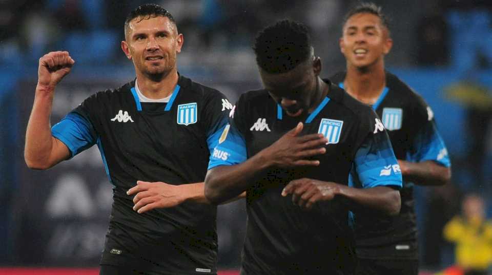 show-de-racing-en-avellaneda:-aplasta-3-0-a-godoy-cruz-con-goles-de-martinez,-carbonero-y-rojas