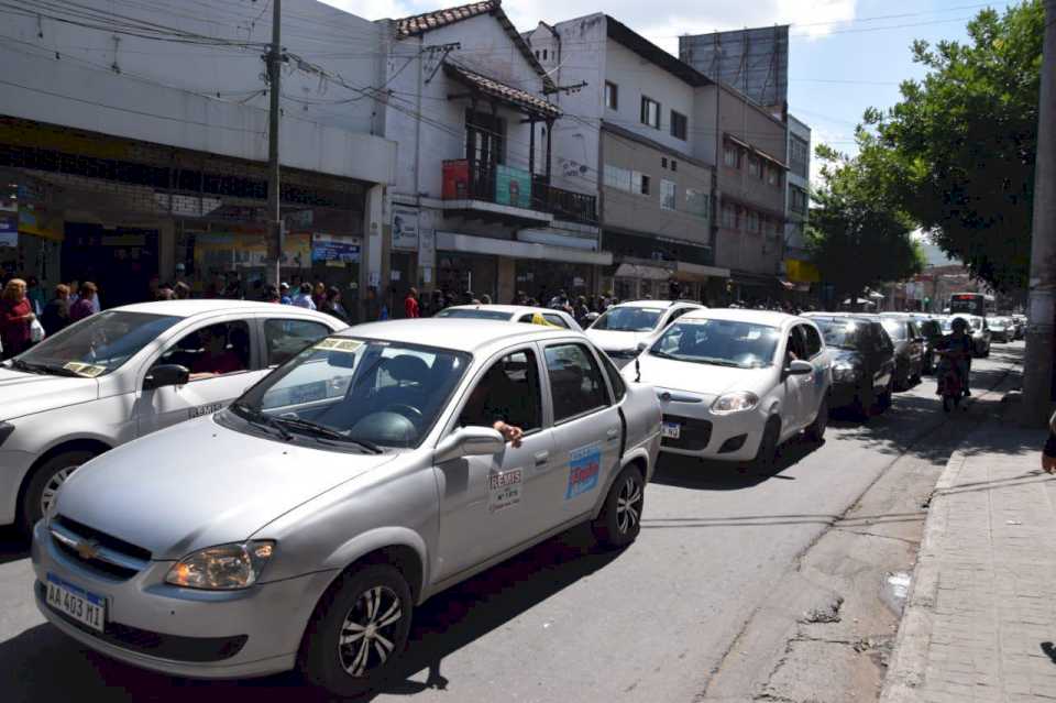 un-remisero-fue-golpeado-brutalmente-por-mujeres-travestis-en-la-balcarce