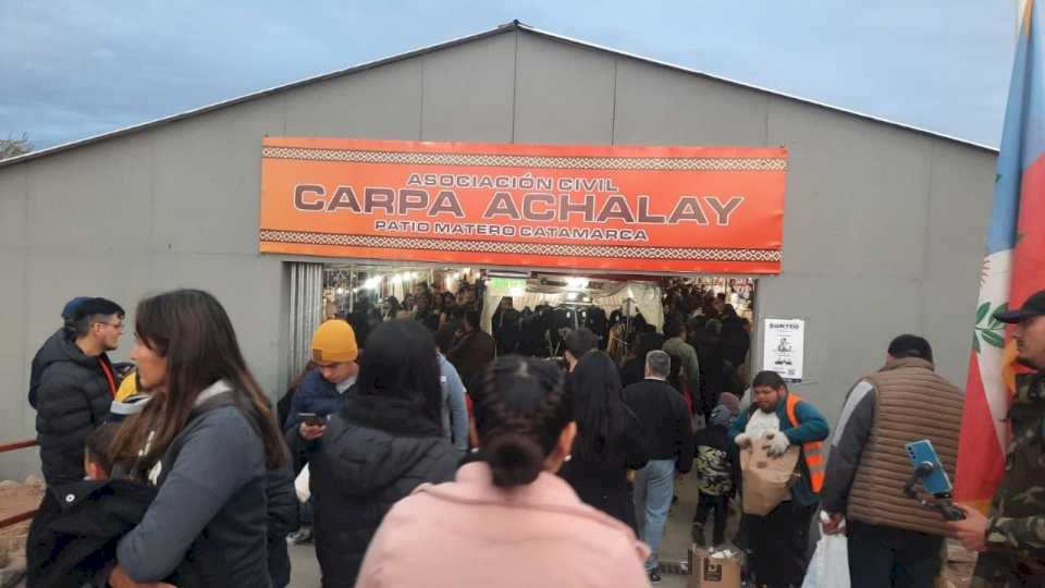 recorrido-por-el-patio-matero-de-la-«carpa-achalay»