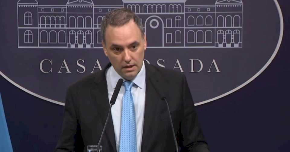 El Gobierno defendió el fuerte aumento de los fondos reservados a la SIDE: «Es prioritario»