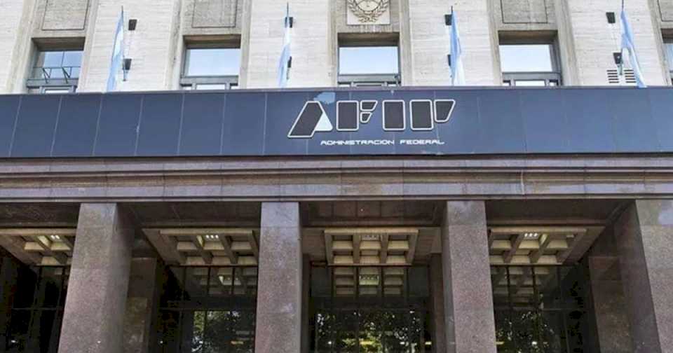 La AFIP termina de reglamentar el Impuesto a las Ganancias y habilita el formulario online para descontar gastos