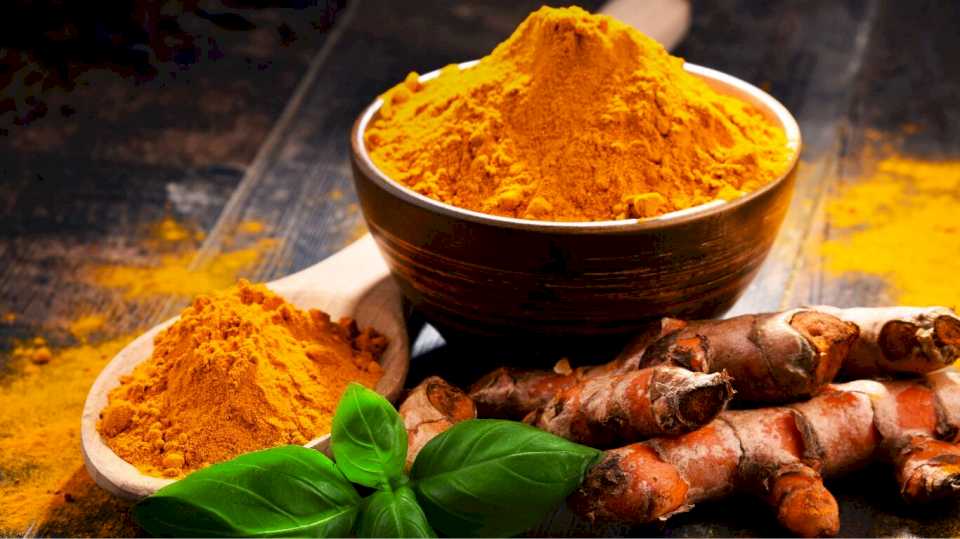 las-3-razones-por-las-que-no-deberias-consumir-curcuma