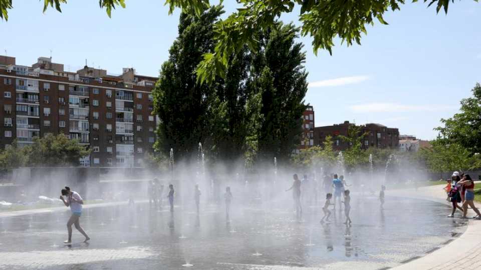 el-verano-sin-salir:-que-hacer-para-reducir-la-brecha-de-las-vacaciones-marcada-por-la-economia-familiar