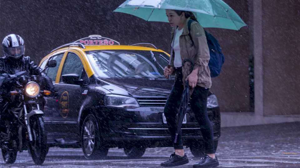 que-dia-del-fin-de-semana-habra-tormentas-en-el-amba,-segun-el-servicio-meteorologico-nacional