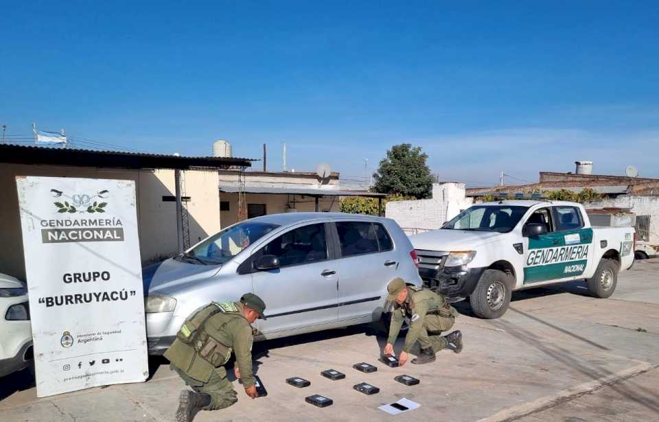 interceptan-a-una-mujer-con-antecedentes-penales-que-transportaba-cocaina-desde-salta-a-santiago-del-estero