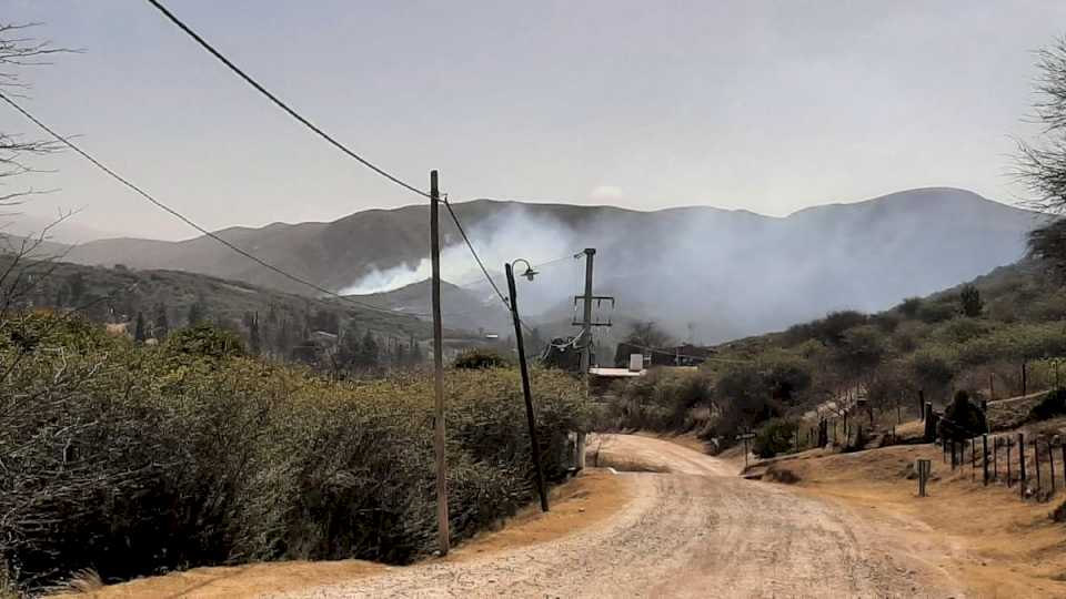 importante-incendio-en-ambato