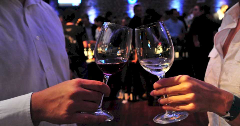 Vino: con el consumo en baja lanzan el CyberWine para promover las ventas