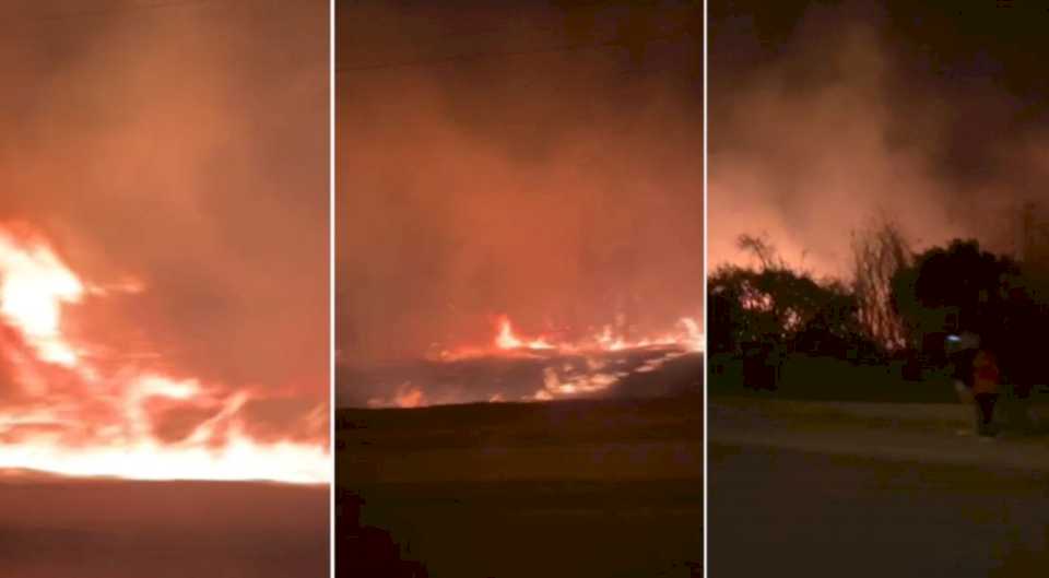 viento-zonda-en-salta:-fuerte-incendio-en-el-barrio-solidaridad-y-cortes-de-luz