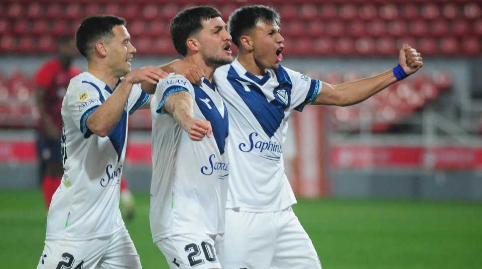 Vélez le ganó 3-1 a San Lorenzo y avanzó a los cuartos de final de la Copa Argentina