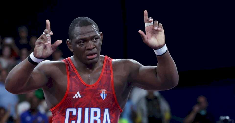 mijain-lopez,-de-cuba-a-la-eternidad:-gano-su-quinto-oro-en-cinco-juegos-olimpicos,-colgo-sus-botas-y-se-metio-en-la-historia-grande-del-deporte