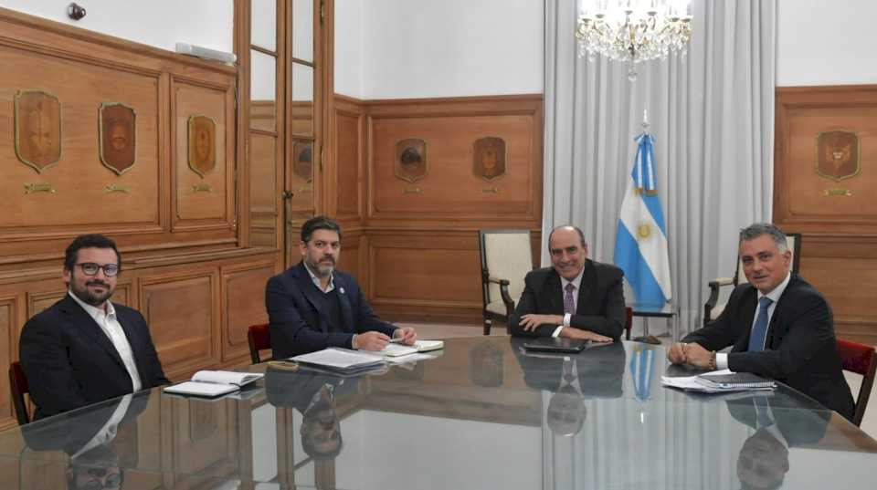 Francos se reunió con el jefe de Gabinete de Kicillof y acordaron una mesa de trabajo para acercar posiciones