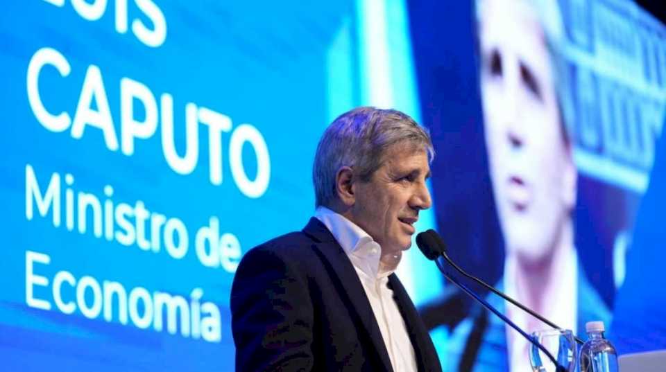 El riesgo país sigue arriba de los 1500 puntos y complica el plan oficial para refinanciar la deuda de 2025