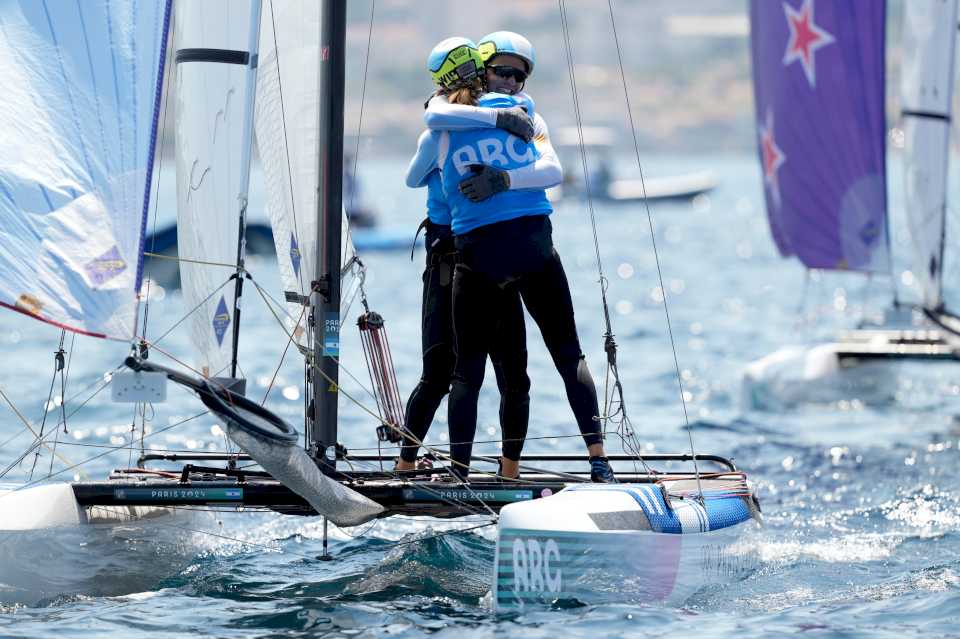 argentina-sumo-otra-medalla-en-paris-2024:-la-dupla-eugenia-bosco-mateo-majdalani-gano-la-de-plata-en-vela