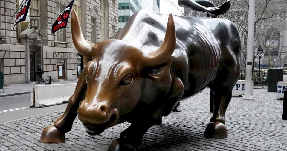 Después del torbellino llega la recuperación: las acciones argentinas en Wall Street saltan hasta 14% y los bonos suman 1%