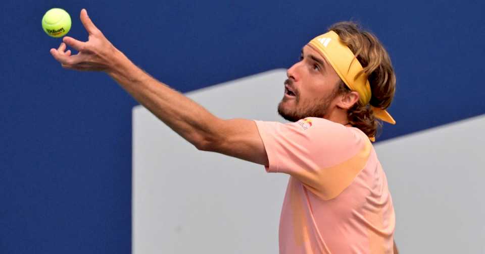 Tsitsipas explotó contra Apostolos, su papá y entrenador: primero lo echó del box y después de lo despedazó en la conferencia de prensa