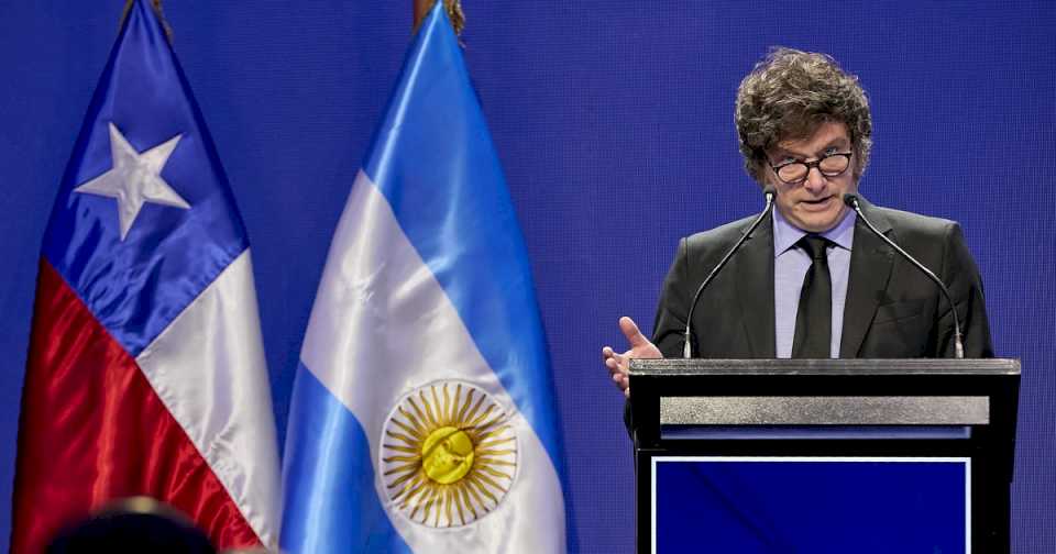 Cómo se enteró Javier Milei de los videos de Alberto Fernández y qué le pidió a su tropa