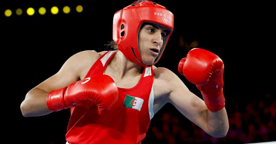 Imane Khelif, la boxeadora argelina apuntada por su género, les respondió a sus detractores con el oro en París 2024