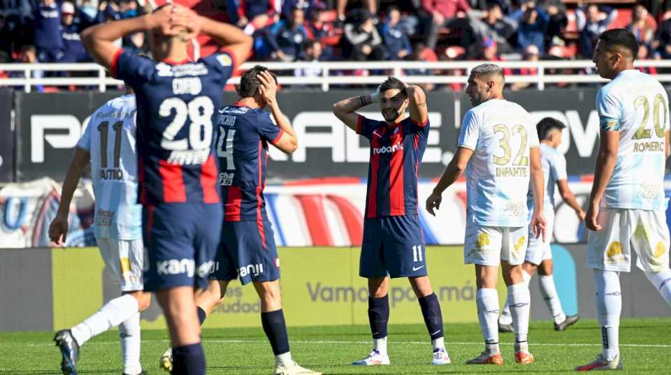 San Lorenzo perdió de manera agónica ante Atlético Tucumán y explotaron los hinchas en el Nuevo Gasómetro