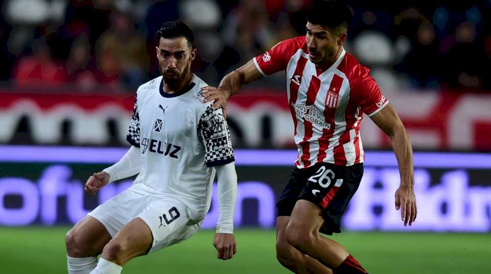 Con dos goles de pelota parada, Independiente derrotó 2-0 a Estudiantes por la Liga Profesional