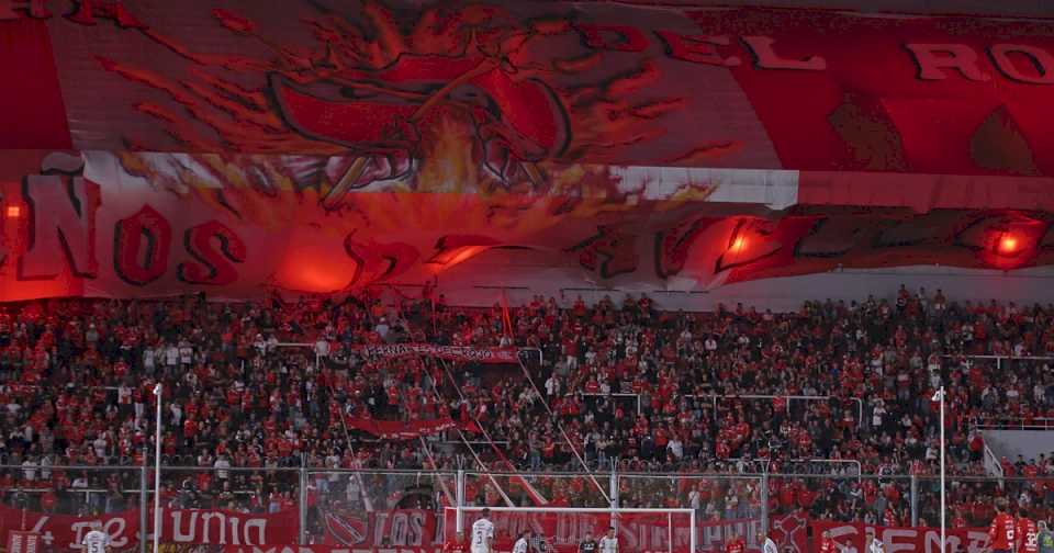 La barra de Independiente amenazó a los jugadores en la previa del cruce con Estudiantes: «La próxima no hablamos…»