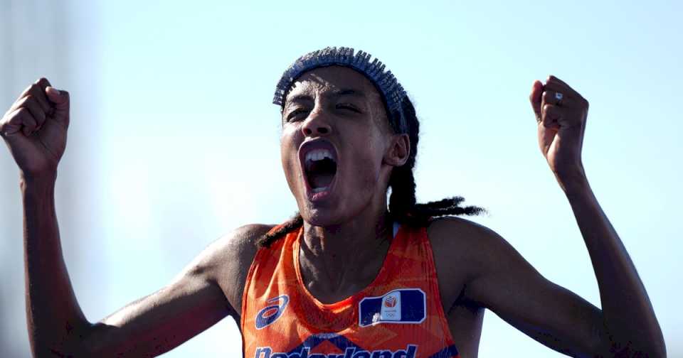 Sifan Hassan y una locura que desafió todas las convenciones del atletismo: del bronce en los 5 mil y 10 mil metros a domar el «devastador» maratón de París 2024