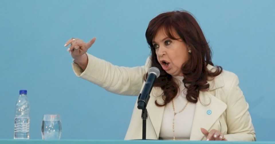 Cristina Kirchner confirmó que declarará este miércoles en la causa por el atentado en su contra