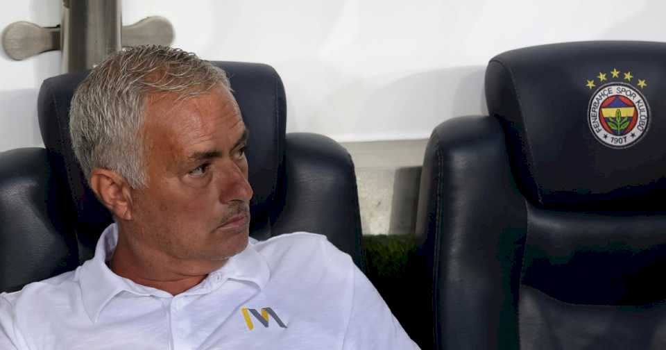 José Mourinho se quedó afuera de la Champions League con el Fenerbahce en Estambul y lanzó una frase sorpresiva: «Nunca íbamos a ganarla»