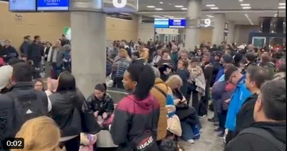 Por una medida gremial en Aeroparque, advierten que este lunes habrá demoras en vuelos y se esperan complicaciones durante varios días