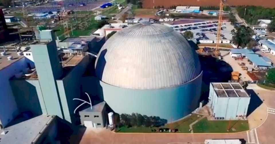 Santiago Caputo descabeza la cúpula de las centrales nucleares y busca interesados en la privatización