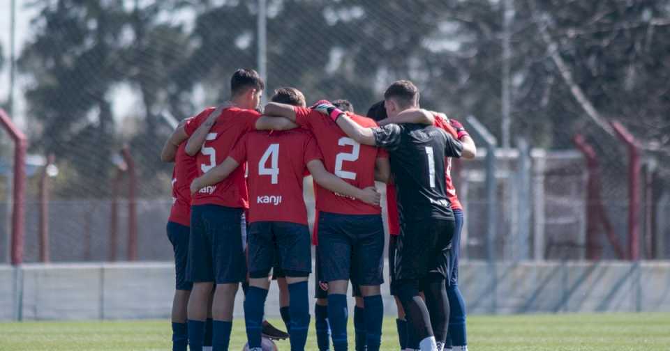 Escándalo en los partidos de juveniles entre Independiente y Defensa y Justicia: se suspendió la jornada por una batalla campal