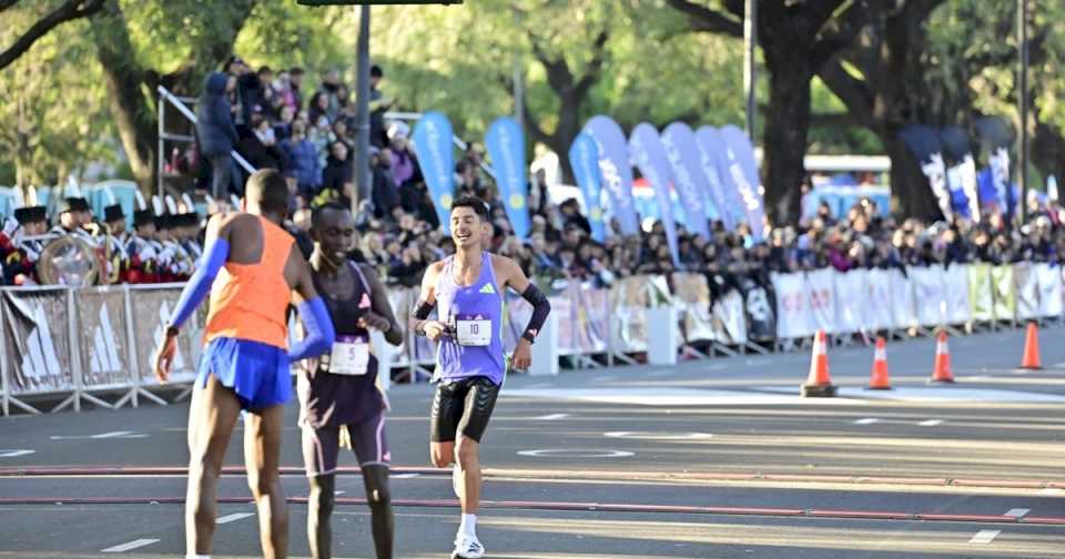 21K de Buenos Aires: la notable actuación del mendocino Ignacio Erario, que les siguió el paso a los africanos y logró una gran marca