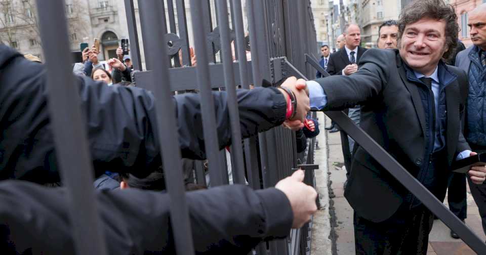 Javier Milei y sus medidas, EN VIVO: el Presidente enfrenta una nueva embestida de la oposición en el Congreso