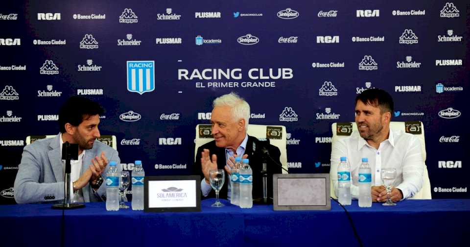 Diego Milito y Víctor Blanco se reunieron para definir el futuro de Racing, pero por ahora la «unidad» es una posibilidad muy lejana