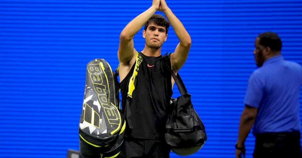 Carlos Alcaraz, irreconocible y eliminado pidiendo perdón en el US Open: van de Zandschulp le dio una paliza al 3° del mundo