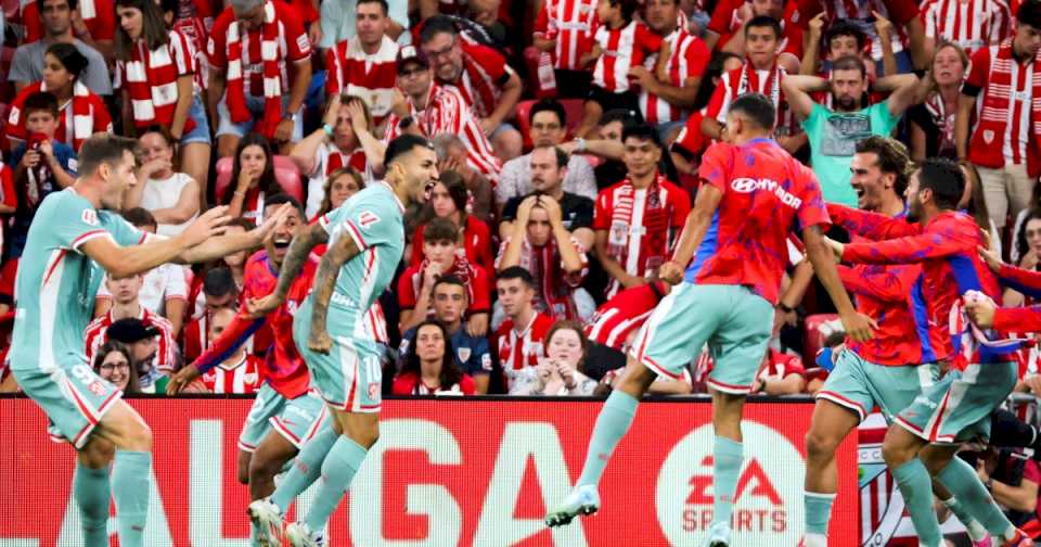 angel-correa-fue-heroe-del-atletico-de-madrid-del-cholo-en-bilbao:-entro-y-metio-un-golazo-agonico,-en-otra-tarde-gris-para-julian-alvarez