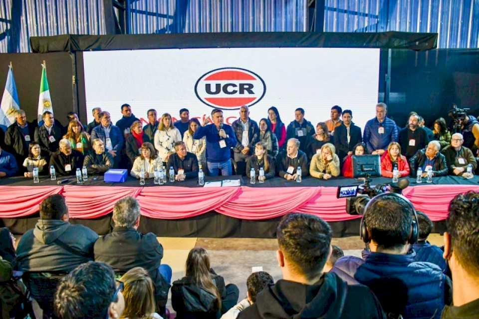 Zdero encabezó la Convención Provincial: la UCR se consolida y unifica en el Chaco