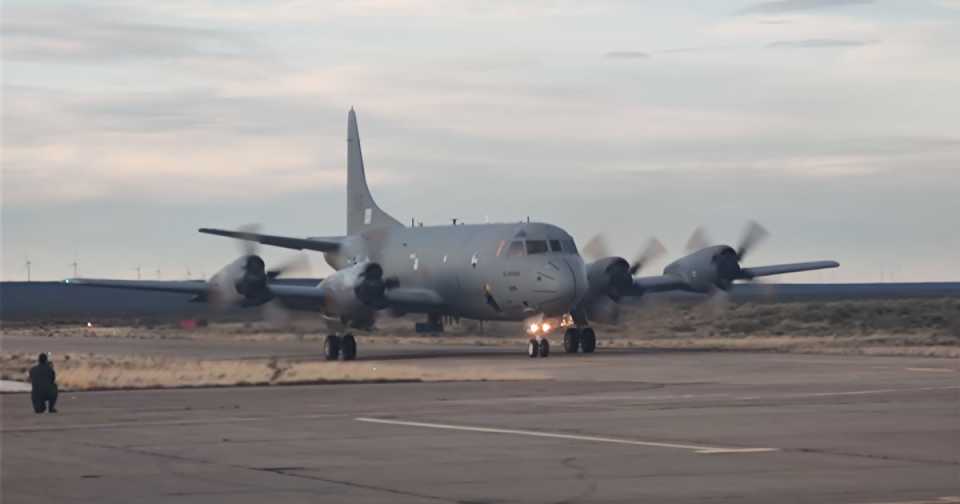 ya-esta-en-el-pais-el-primer-avion-que-compro-milei-para-vigilar-el-mar-argentino-y-detectar-submarinos